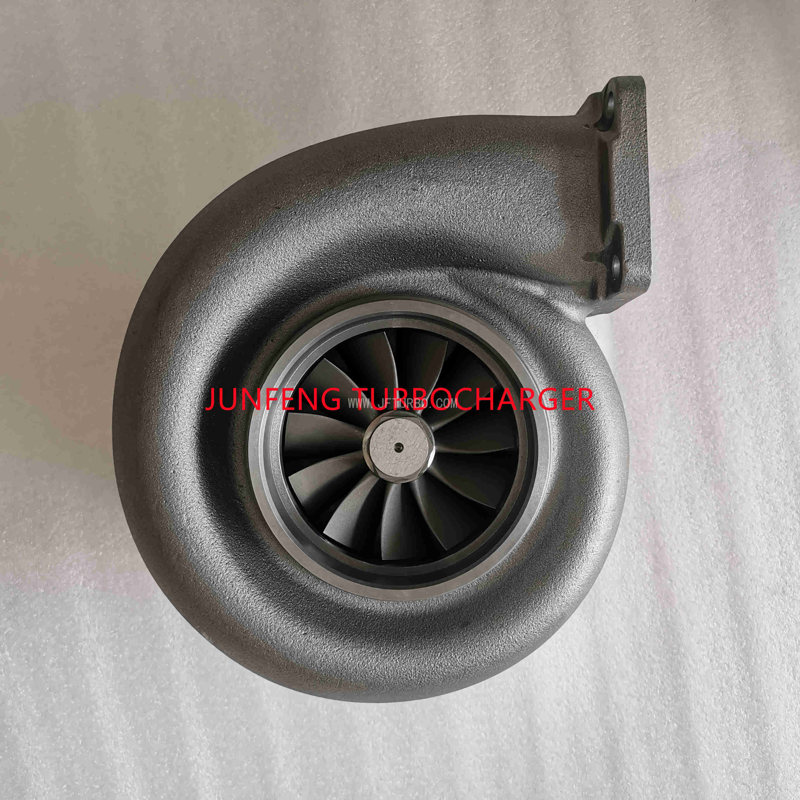 UD30V12 T18-A87 135657 turbo 2.jpg